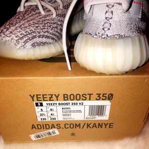 100% Authentic Yeezy’s Blue Tint